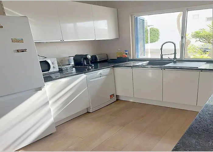 Windmill Hill - Alto Do Moinho - Pool & Sea View アルブフェイラ